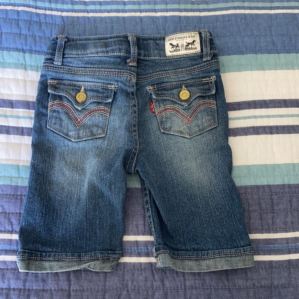 Like New Levi Bermuda Girls Jean Shorts Size 4